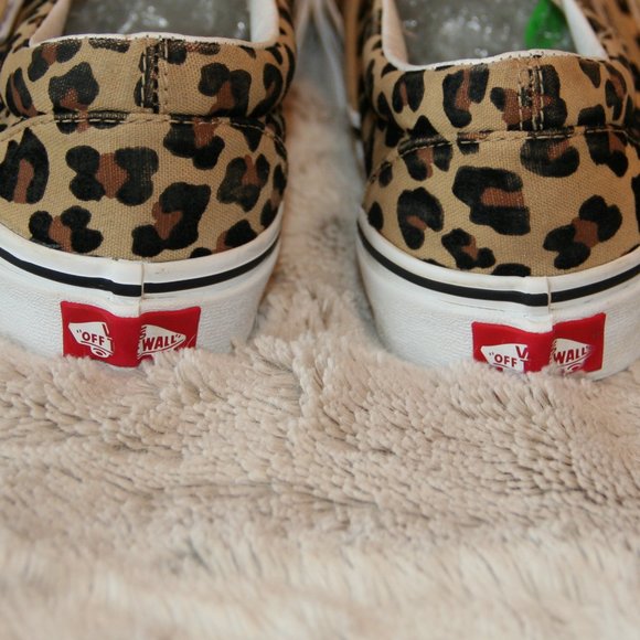 Vans Leopard Print Unisex-Adult Classic Slip on Sneaker - Picture 5 of 5